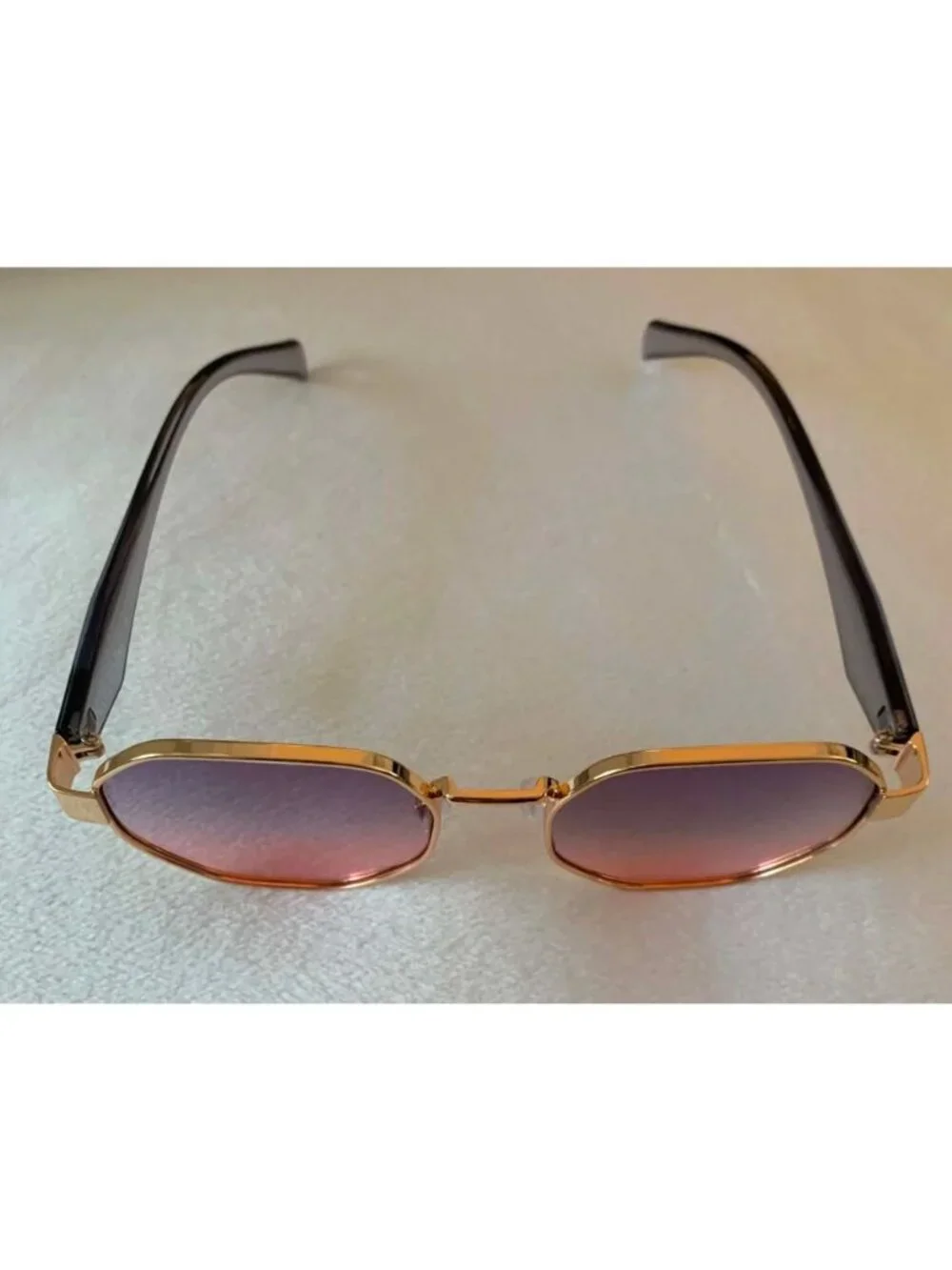 Unisex Vintage Style Octagonal Gold Frame Sunglasses W/ Grey-Pink Gradient Lens